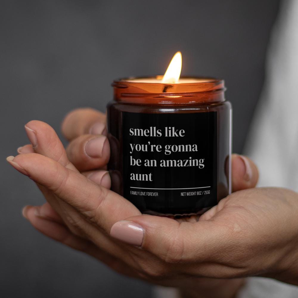 Smells Like You’re Gonna Be an Amazing Aunt Candle • Gift-Ready Baby Reveal for Sister or Sister-in-Law • Hand-Poured Soy Wax